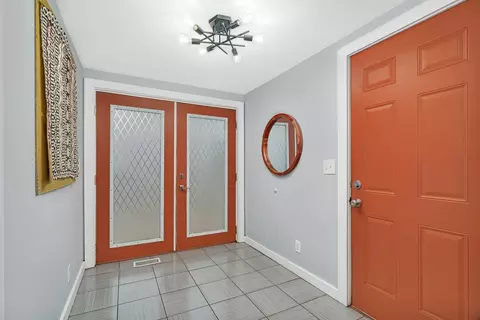 Entry Way - 760 2nd Ave, Morris, IL 60450 photo 4 of 4