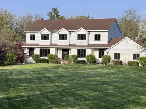 3288 Middlesax Dr, Long Grove, IL 60047