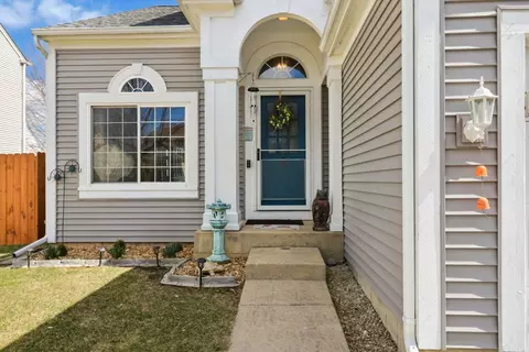473 Snow Drift Cir, Bartlett, IL 60103 photo 2