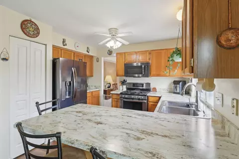 473 Snow Drift Cir, Bartlett, IL 60103 photo 9