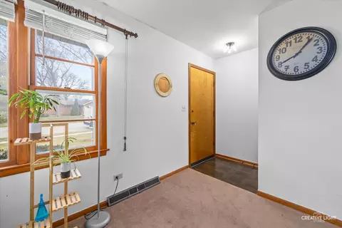 Entry Way - 212 Maureen Dr, Elgin, IL 60123 photo 1 of 2