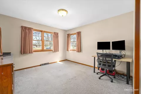 Bedroom - 212 Maureen Dr, Elgin, IL 60123 photo 1 of 3