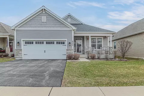 213 Sunset Ln, Addison, IL 60101