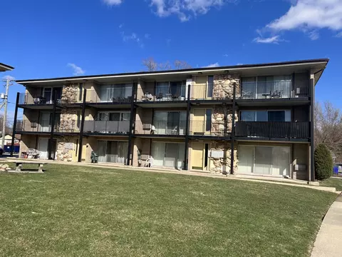 3162 W Meadow Lane Dr #1, Merrionette Park, IL 60803