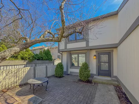 Exterior - 127 Honeysuckle Ct, Rolling Meadows, IL 60008 photo 2 of 8