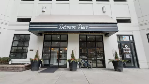 33 W Delaware Pl #18H, Chicago, IL 60610