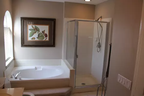 Bath - Undisclosed, Bartlett, IL 60103 photo 1 of 1
