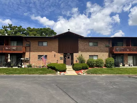 8000 Archer Ave #103, Willow Springs, IL 60480