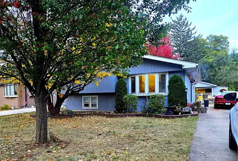 425 N Cedar Ave, Wood Dale, IL 60191