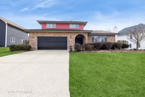 868 Bonnie Brae Ln, Bolingbrook, IL 60440