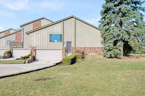 46 Portwine Rd, Willowbrook, IL 60527