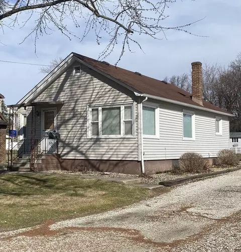 1424 E Broadway St, Streator, IL 61364