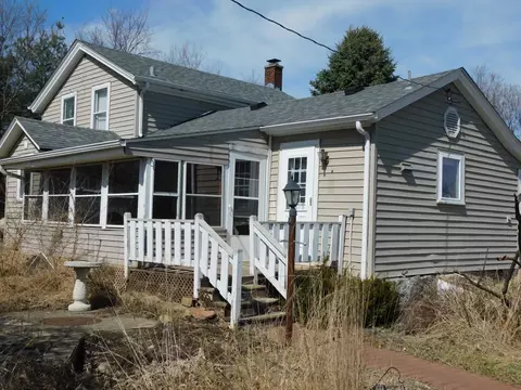 2391 E Montague Rd, Byron, IL 61010