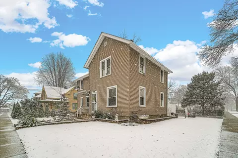 Exterior - 173 Orchard St, Elgin, IL 60123 photo 2 of 3