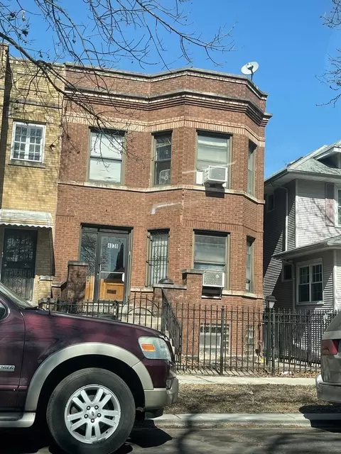 4838 W Iowa St, Chicago, IL 60651