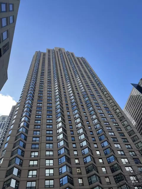 401 E Ontario St #1909, Chicago, IL 60611