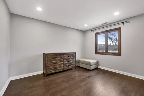 Bedroom - 1302 E Washington St #A1, Des Plaines, IL 60016 photo 3 of 3