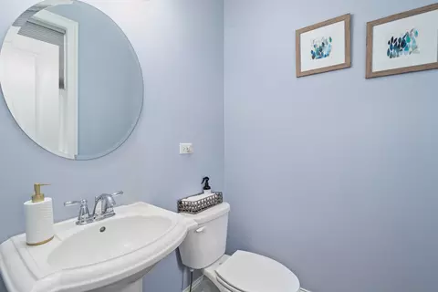 Bath - 11 E Custer St, Lemont, IL 60439 photo 1 of 5