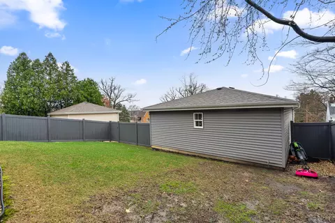 Exterior - 11 E Custer St, Lemont, IL 60439 photo 9 of 16