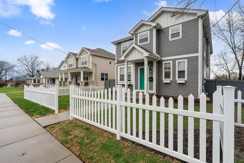 Exterior - 11 E Custer St, Lemont, IL 60439 photo 16 of 16