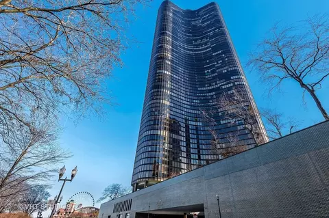 505 N Lake Shore Dr #1818, Chicago, IL 60611