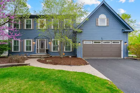 1416 Waterside Dr, Bolingbrook, IL 60490