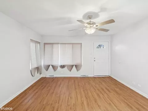 Living - 3025 Nottingham Ave, Markham, IL 60428 photo 2 of 4