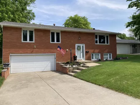 1118 Bryan St, Normal, IL 61761