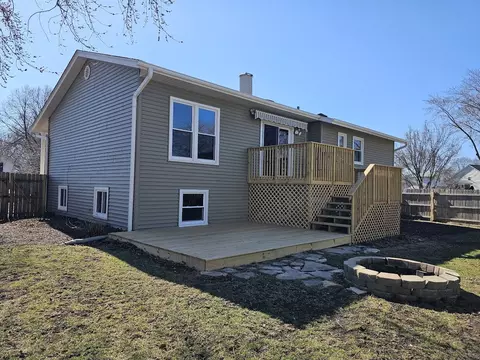 Exterior - 4010 Hudson Dr, Hoffman Estates, IL 60192 photo 4 of 4