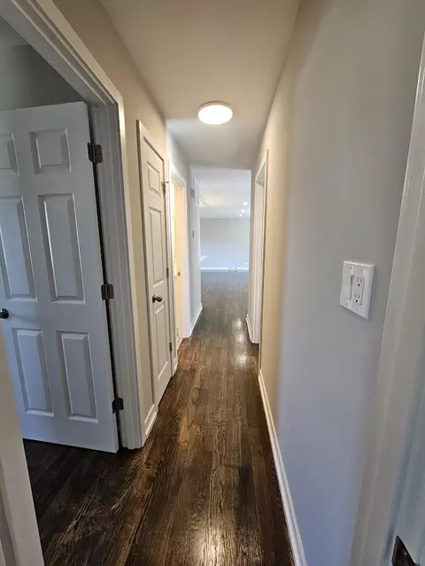 Entry Way - 4010 Hudson Dr, Hoffman Estates, IL 60192 photo 3 of 4