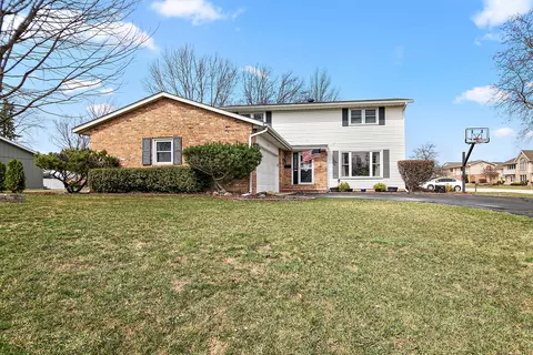 1215 Stratford Dr W, Bourbonnais, IL 60914