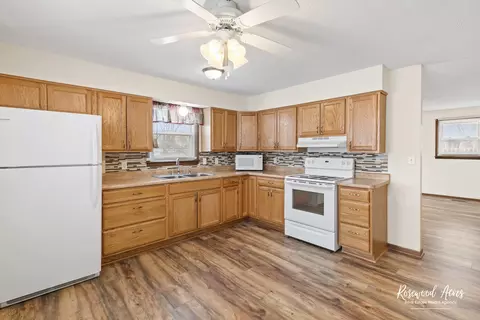 1459 E Broadway St, Bradley, IL 60915 photo 6