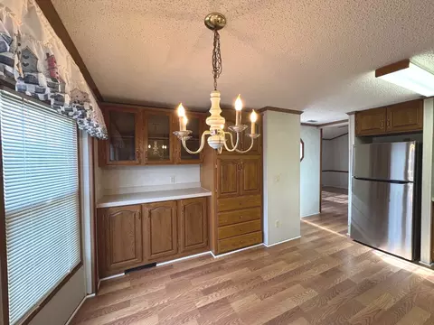Dining - 652 Mohawk Trl, Marengo, IL 60152 photo 2 of 2