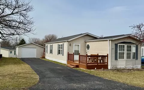 652 Mohawk Trl, Marengo, IL 60152