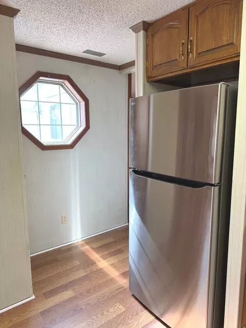 Kitchen - 652 Mohawk Trl, Marengo, IL 60152 photo 2 of 2