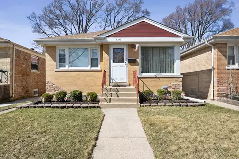 7240 N California Ave, Chicago, IL 60645