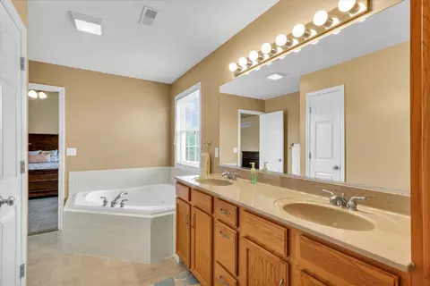3407 Weeping Cherry Ct, Champaign, IL 61822 photo 25