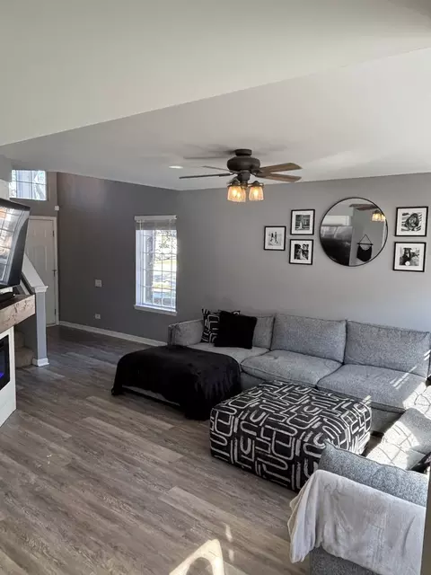 Living - 1265 Silk Oak Ln, Bartlett, IL 60103 photo 1 of 2