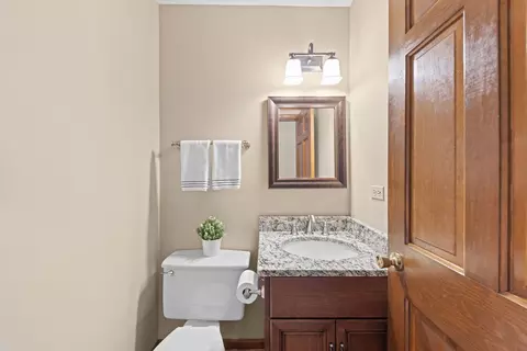 Bath - 1239 Windemere Ave, Naperville, IL 60564 photo 1 of 3