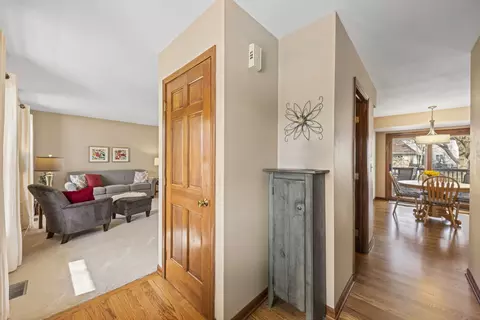 Entry Way - 1239 Windemere Ave, Naperville, IL 60564 photo 1 of 3