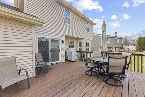Exterior - 1239 Windemere Ave, Naperville, IL 60564 photo 3 of 7