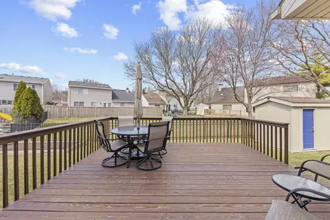 Exterior - 1239 Windemere Ave, Naperville, IL 60564 photo 2 of 7