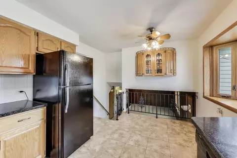 1513 E Lowden Ln, Mount Prospect, IL 60056 photo 8