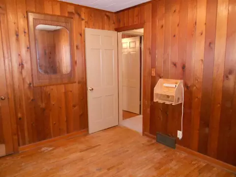 Bedroom - 506 E 8th St, Minonk, IL 61760 photo 3 of 5