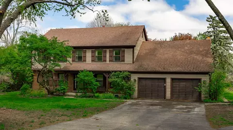 8 S741 Yackley Ave, Naperville, IL 60565