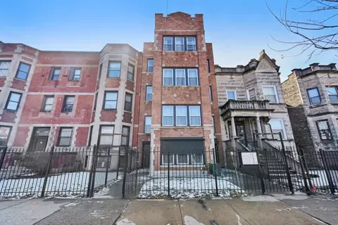 4151 W Washington Blvd, Chicago, IL 60624