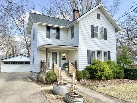 318 S Garfield Ave, Champaign, IL 61821