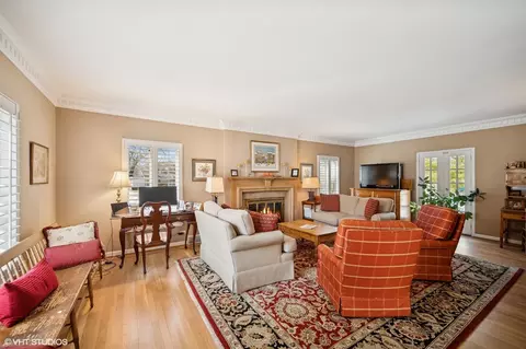 Living - 3045 Payne St, Evanston, IL 60201 photo 1 of 2