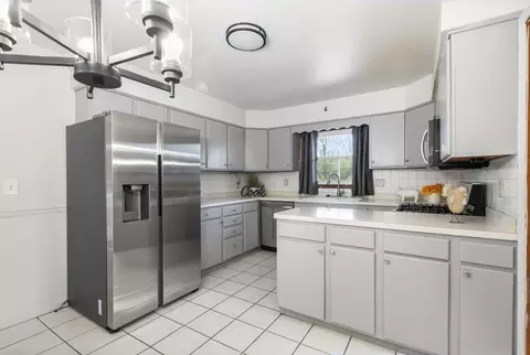 Kitchen - Undisclosed, Aurora, IL 60506 photo 1 of 3