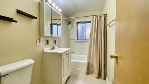 Bath - 120 N May St, Addison, IL 60101 photo 1 of 1